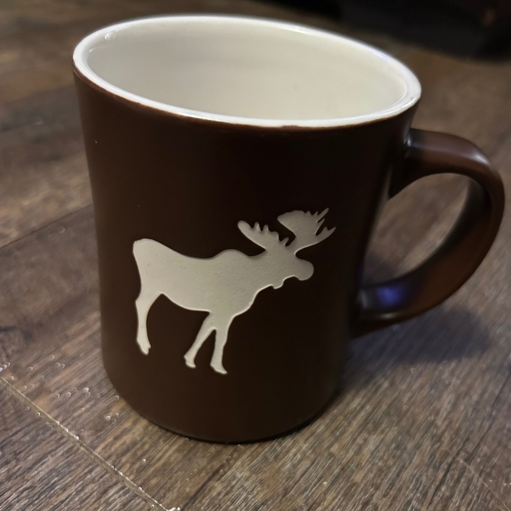 Starbucks 2009 Bone China Embossed Moose Brown Mug 16oz Wildlife Series